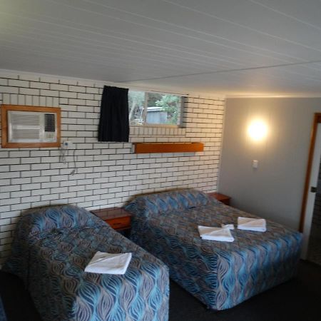 Gayndah A Motel Bagian luar foto