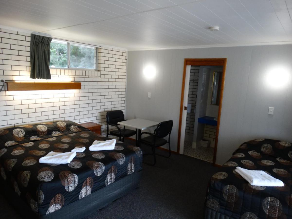 Gayndah A Motel Bagian luar foto
